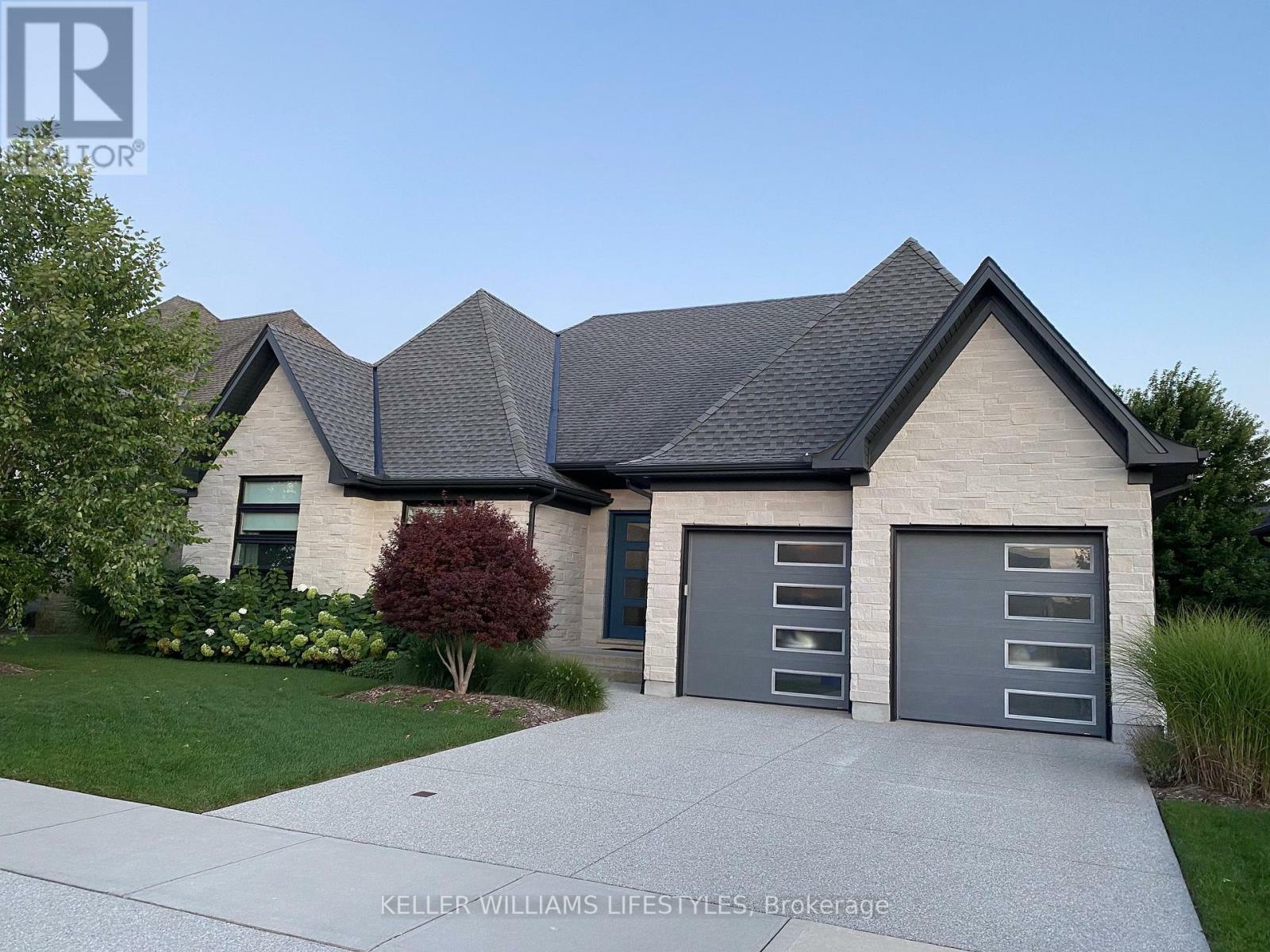 Property Photo: 346 Bradwell Chase ON N6G 5L9