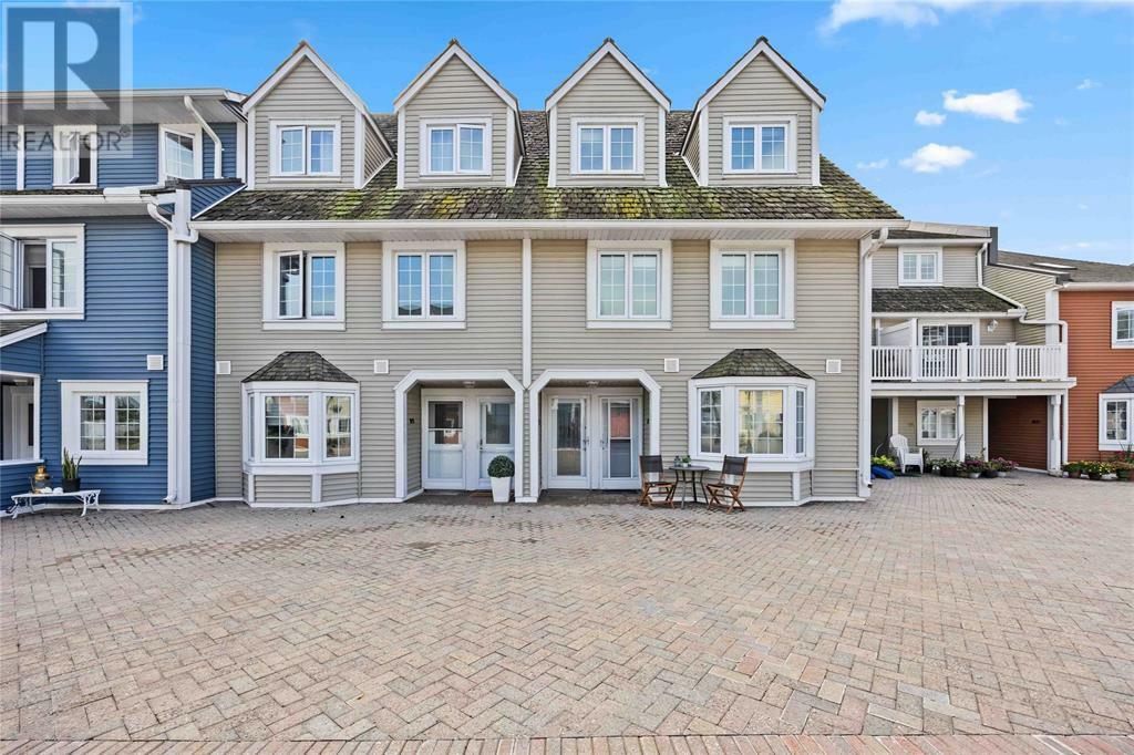 Property Photo: 1500 Venetian Boulevard W-17 ON N7V 2J5