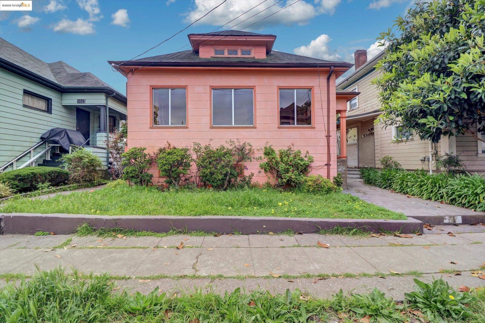 Property Photo: 1017 56th St CA 94608