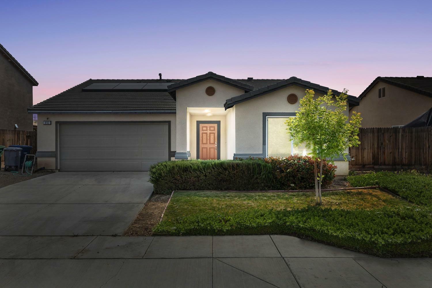 Property Photo: 892 Chianti Circle CA 93210