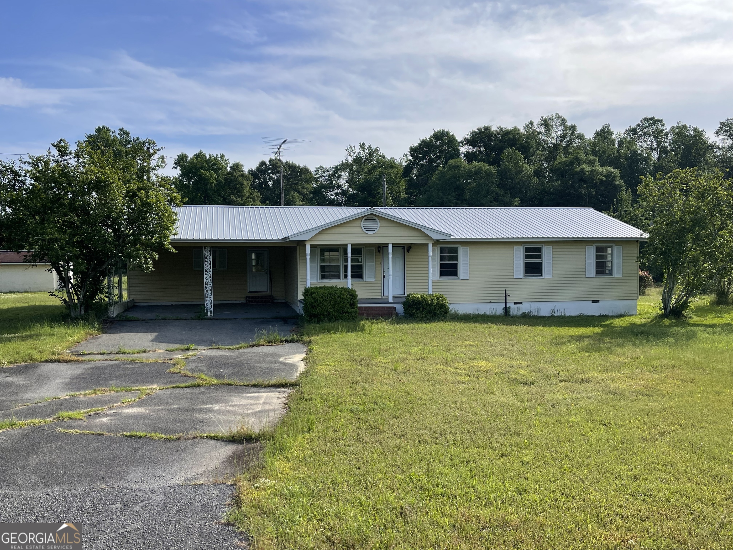 Property Photo: 1137 Eastman Highway GA 31036