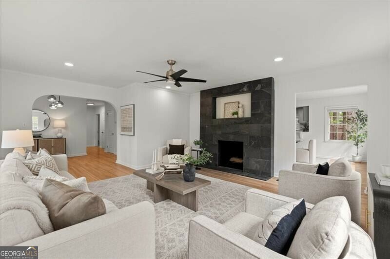 Property Photo: 3915 Ivy Road NE GA 30342