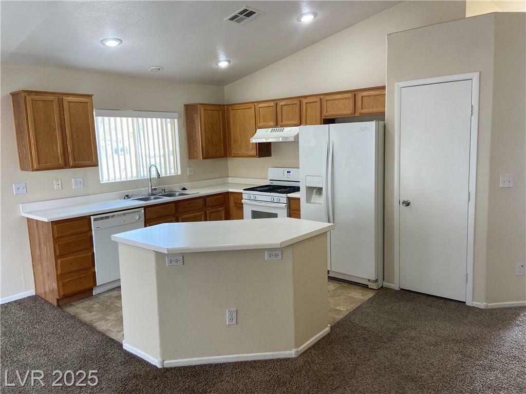 Property Photo: 2128 Mountain Sunset Avenue NV 89031