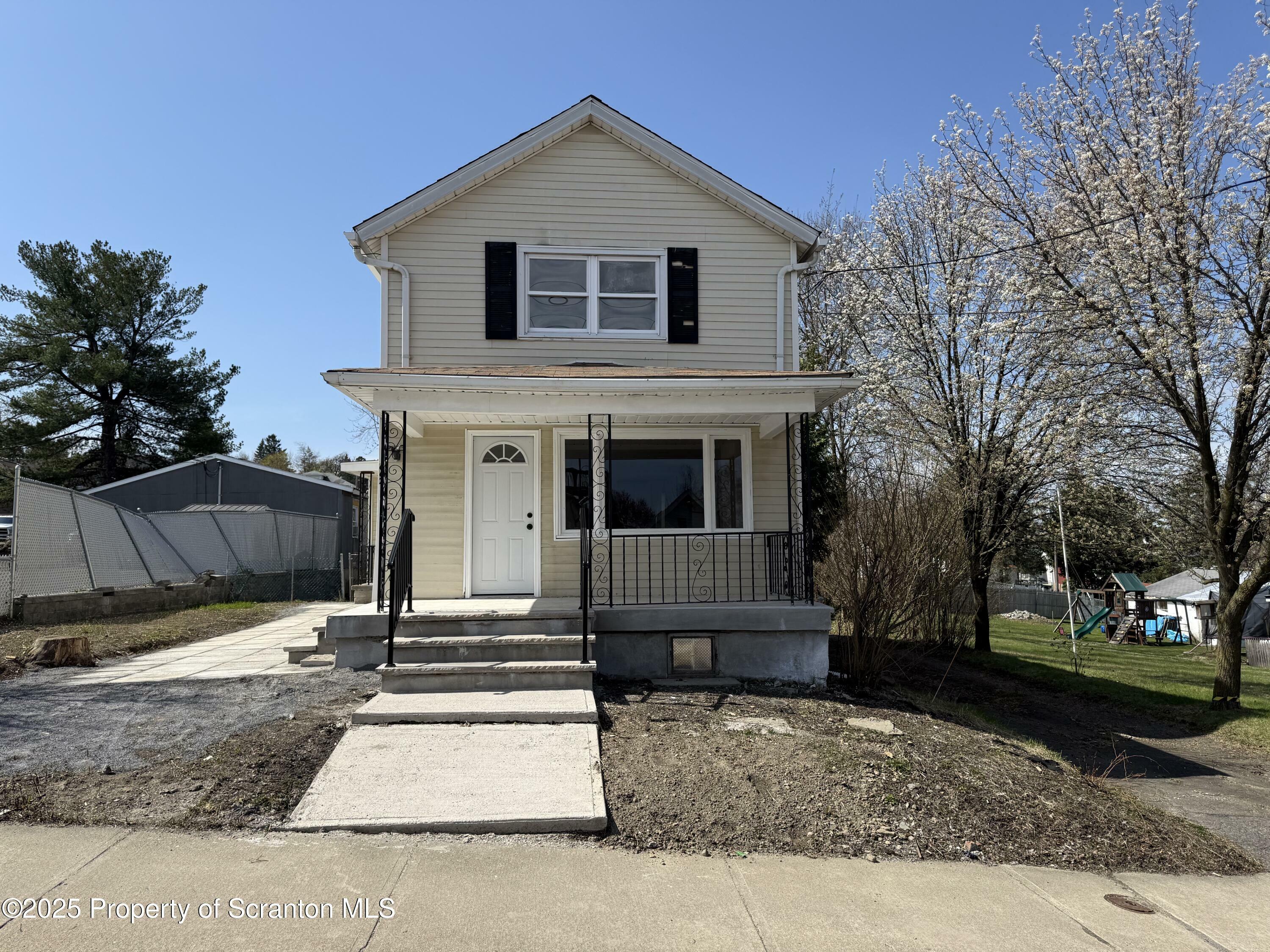 662 Sanderson Street L 17  Throop PA 18512 photo