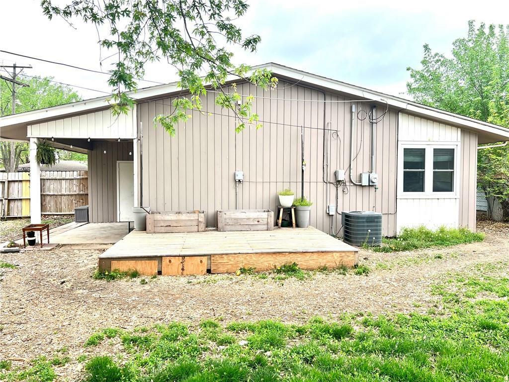 Property Photo: 1916 N 8th Street KS 67301