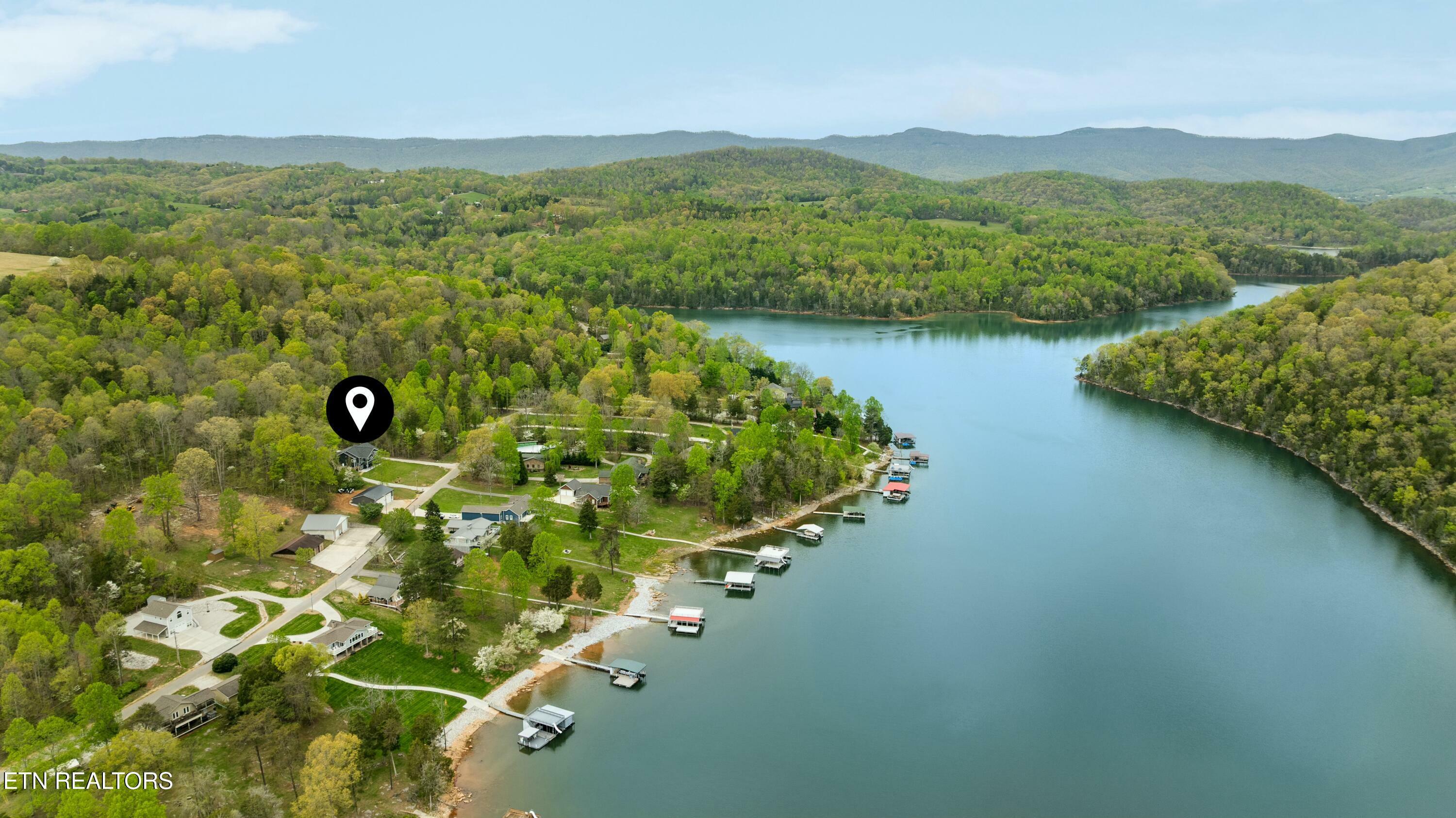 Property Photo: 620 E Norris Pointe Rd TN 37766