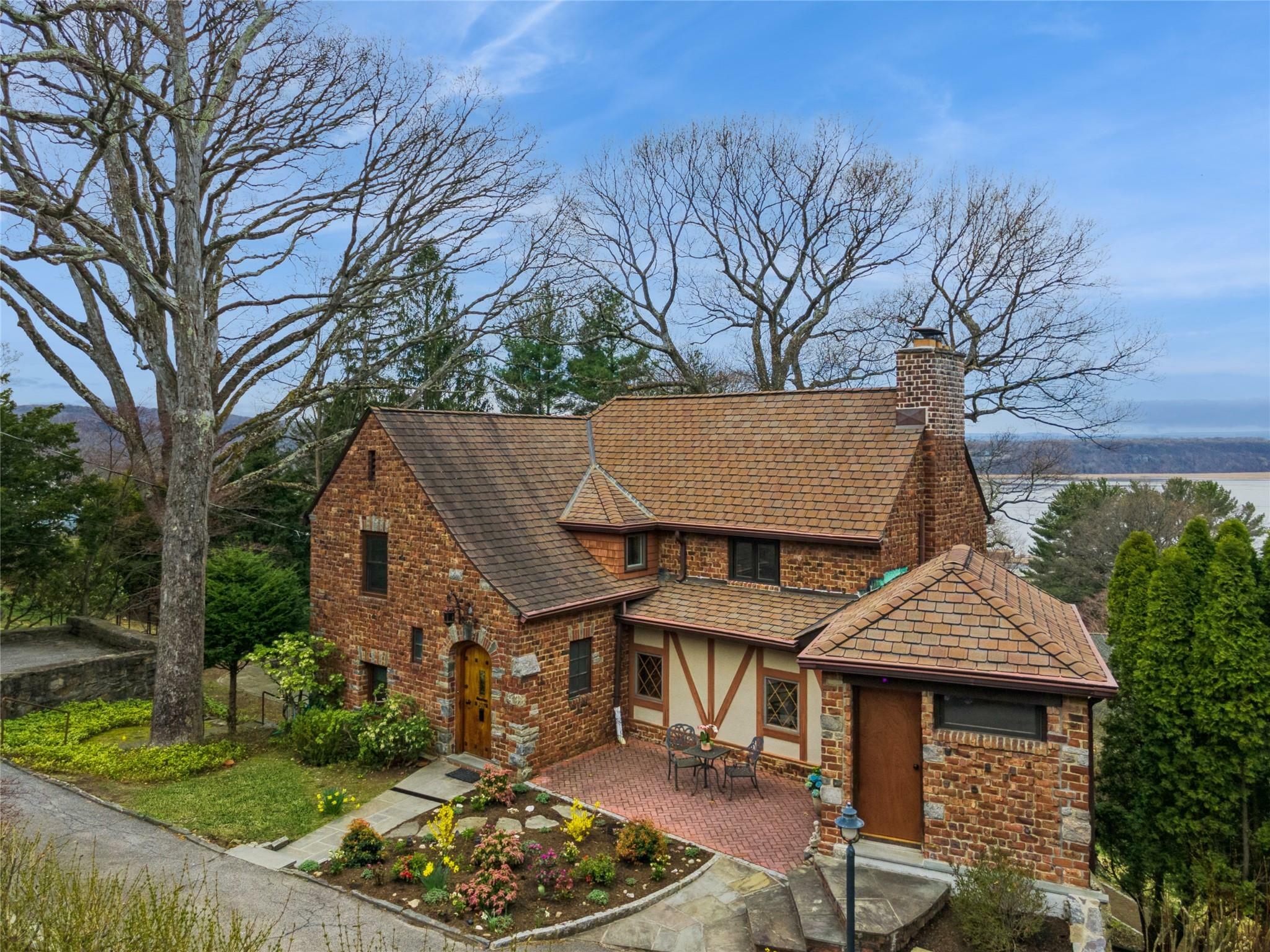 Property Photo: 297 Palisade Avenue NY 10522