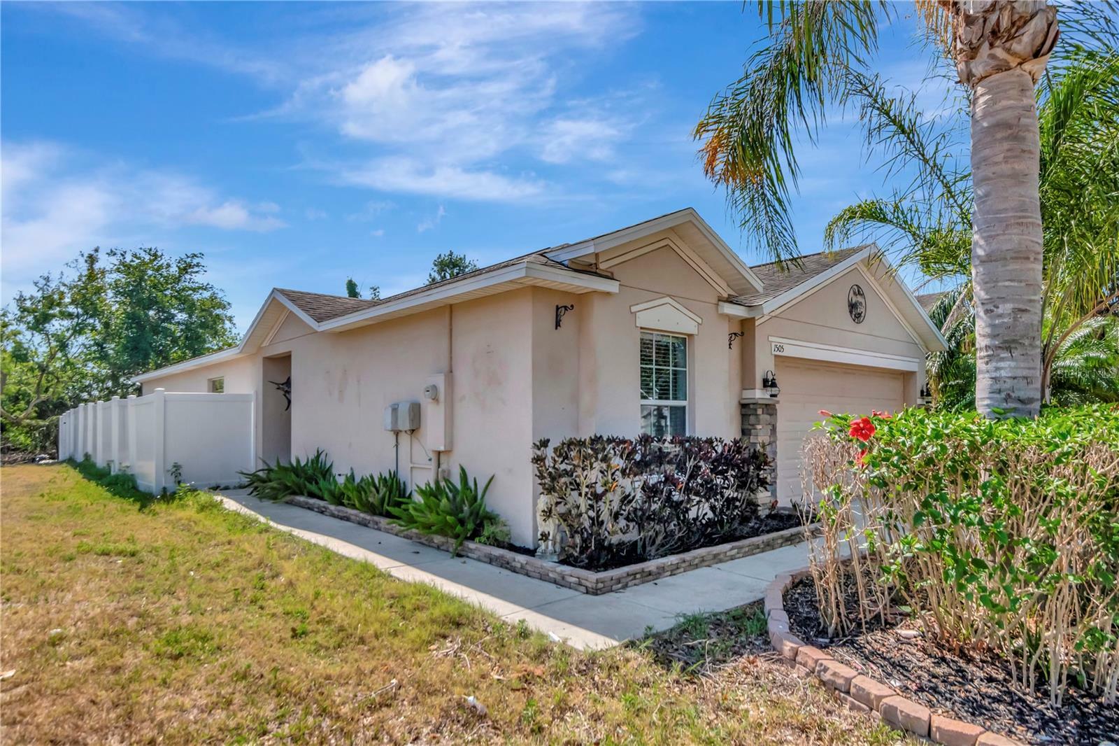 Property Photo: 1505 Trailwater Street FL 33570
