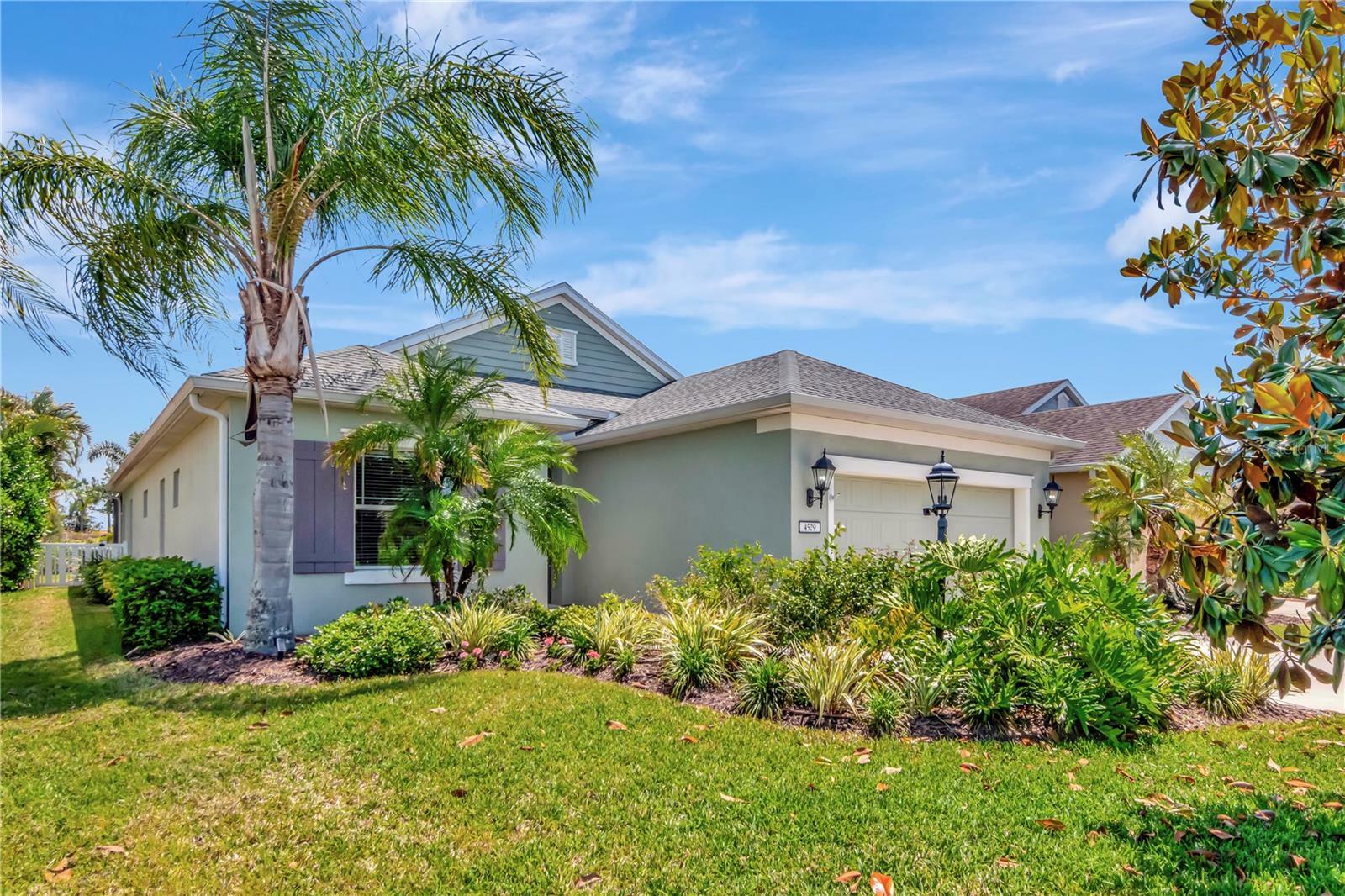 Property Photo: 4529 Golden Gate Cove FL 34211