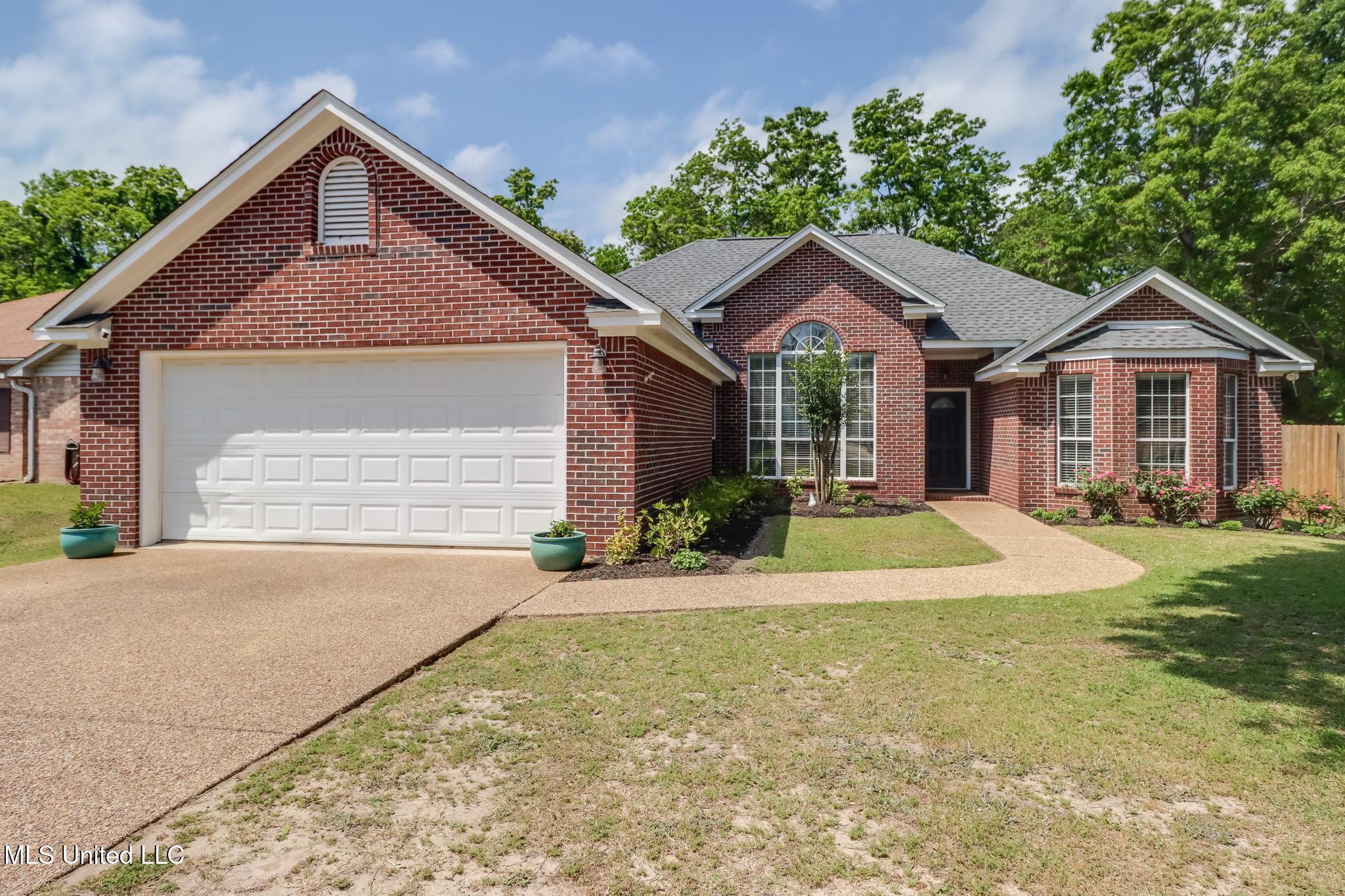 Property Photo: 4026 Southern Oaks Drive MS 39507