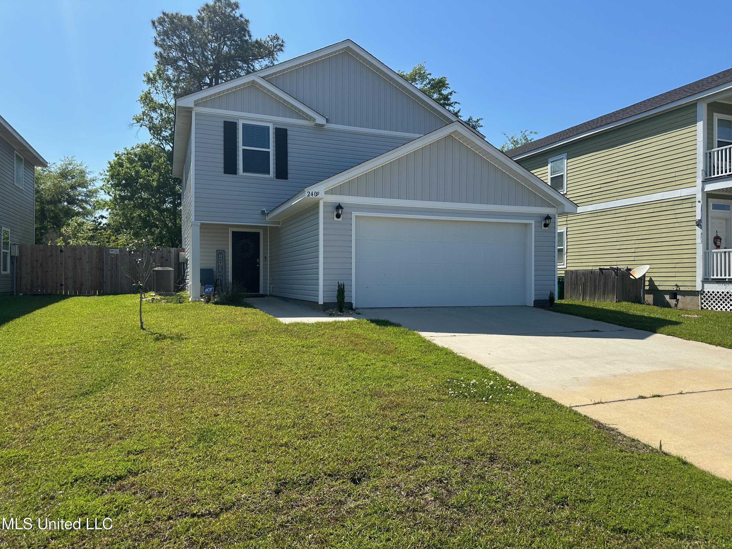 Property Photo:  2409 Esplanade Street  MS 39564 