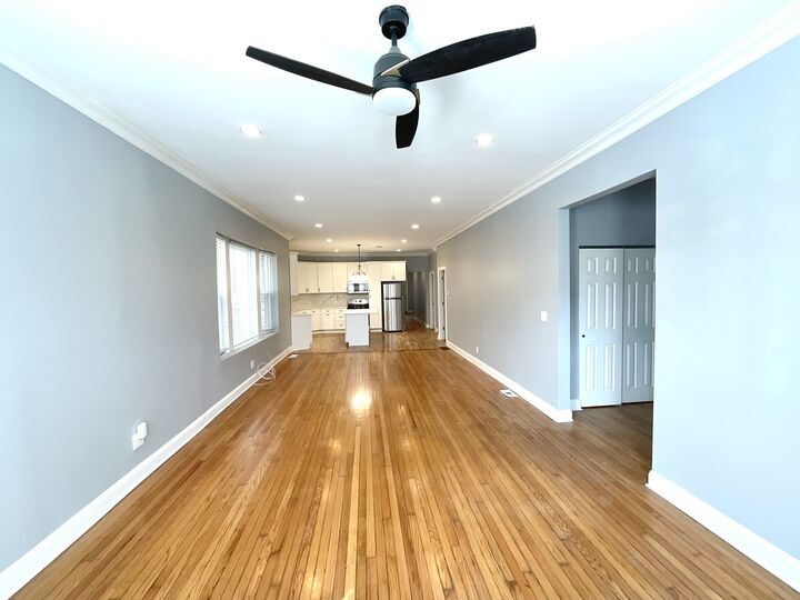 Property Photo:  5726 S Sangamon Street  IL 60621 