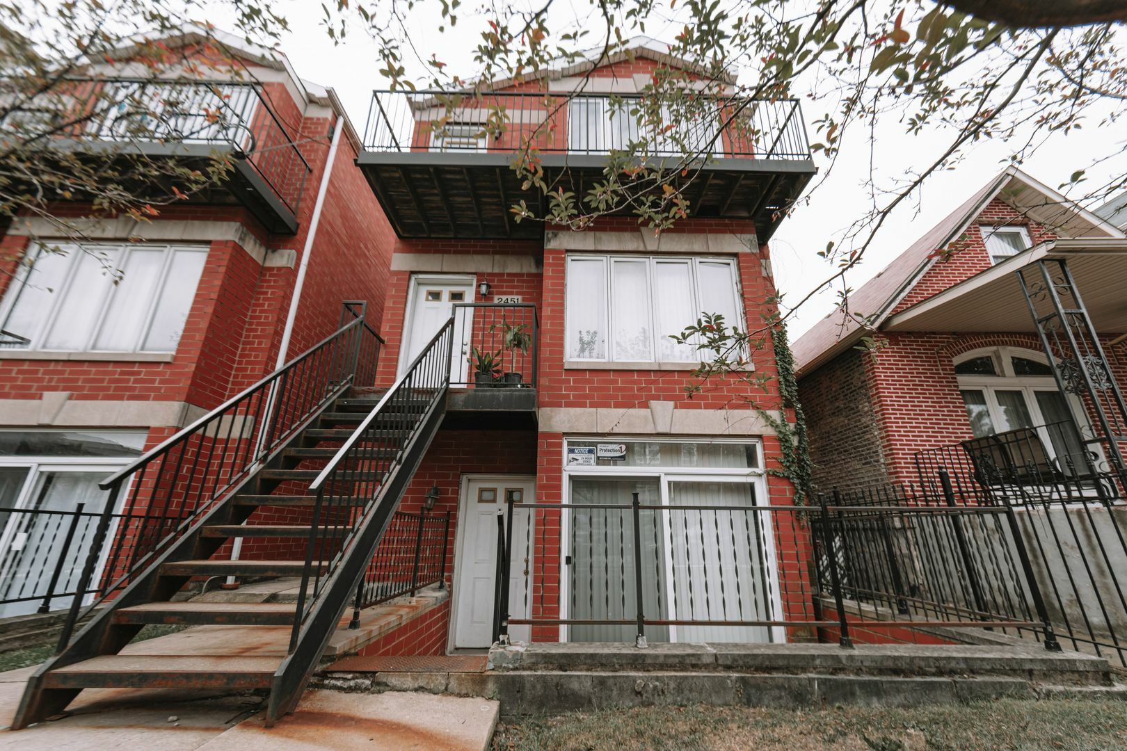 Property Photo: 2451 W Polk Street 1 IL 60612