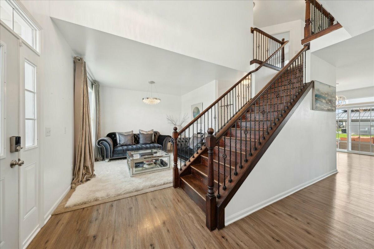 Property Photo: 412 Towne Center Boulevard IL 60404