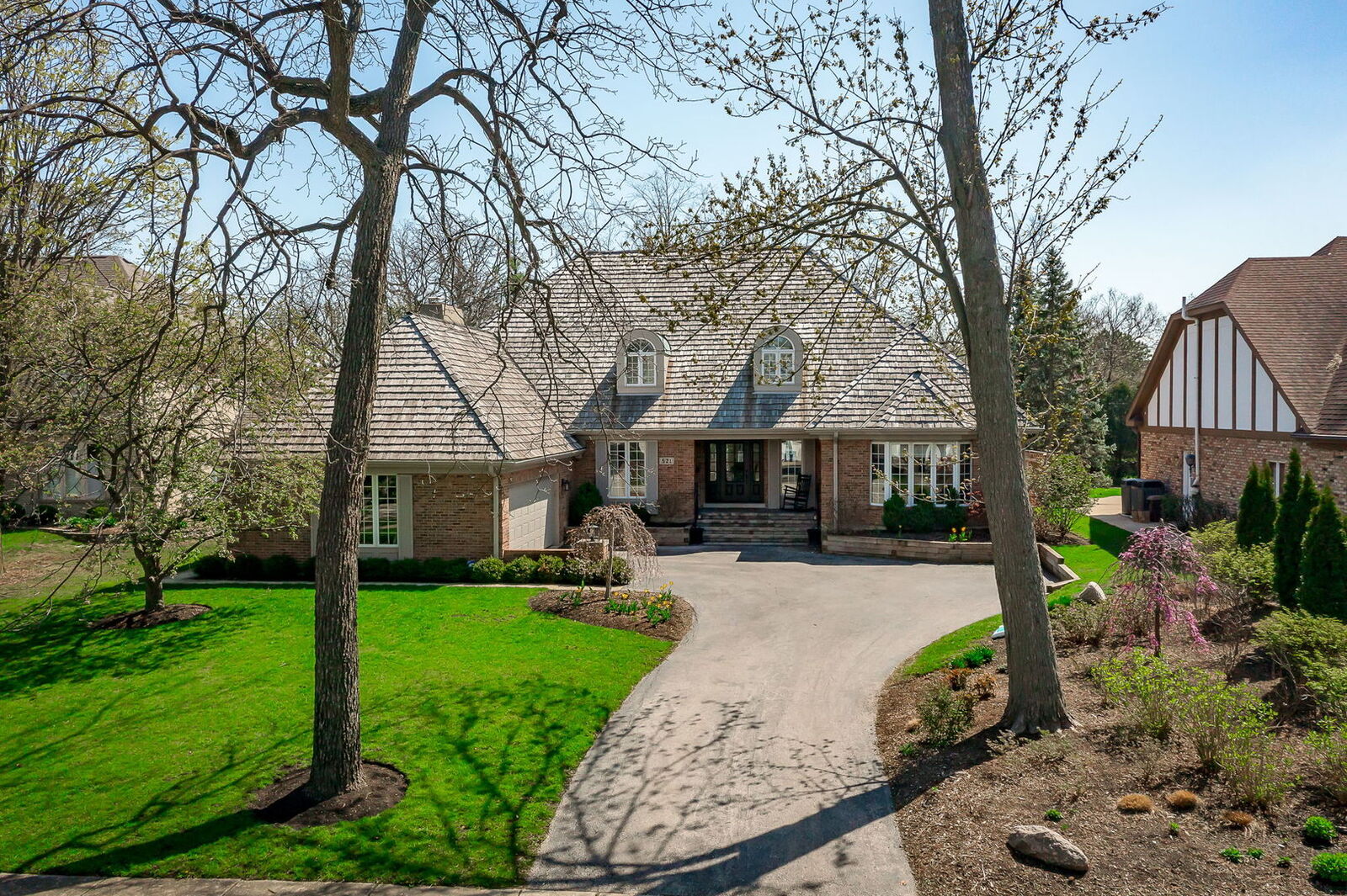 Property Photo:  521 N Lincoln Street  IL 60521 