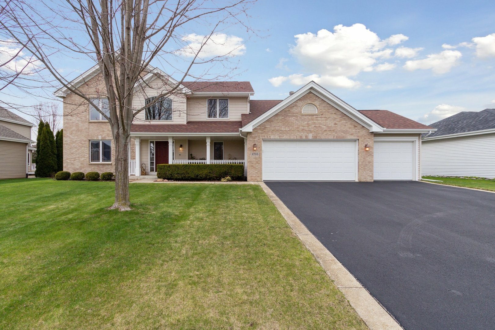 Property Photo: 4735 Cabot Lane IL 61016