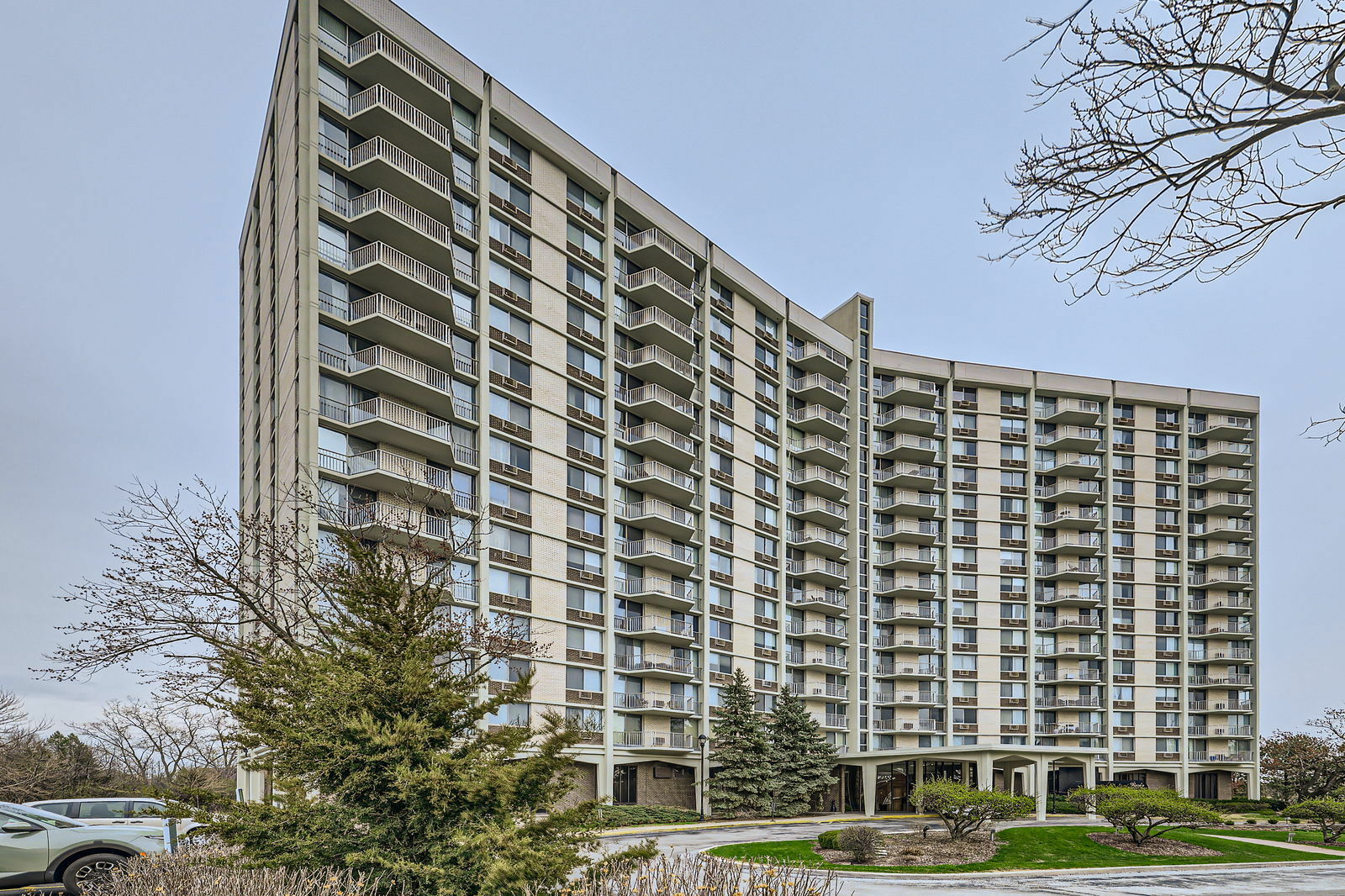 40 N Tower Road 8G  Oak Brook IL 60523 photo