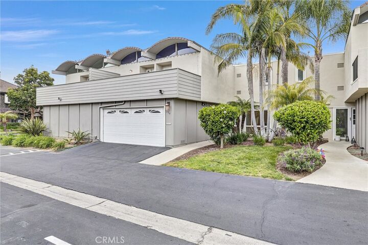 Property Photo: 334 Tours Lane CA 92627