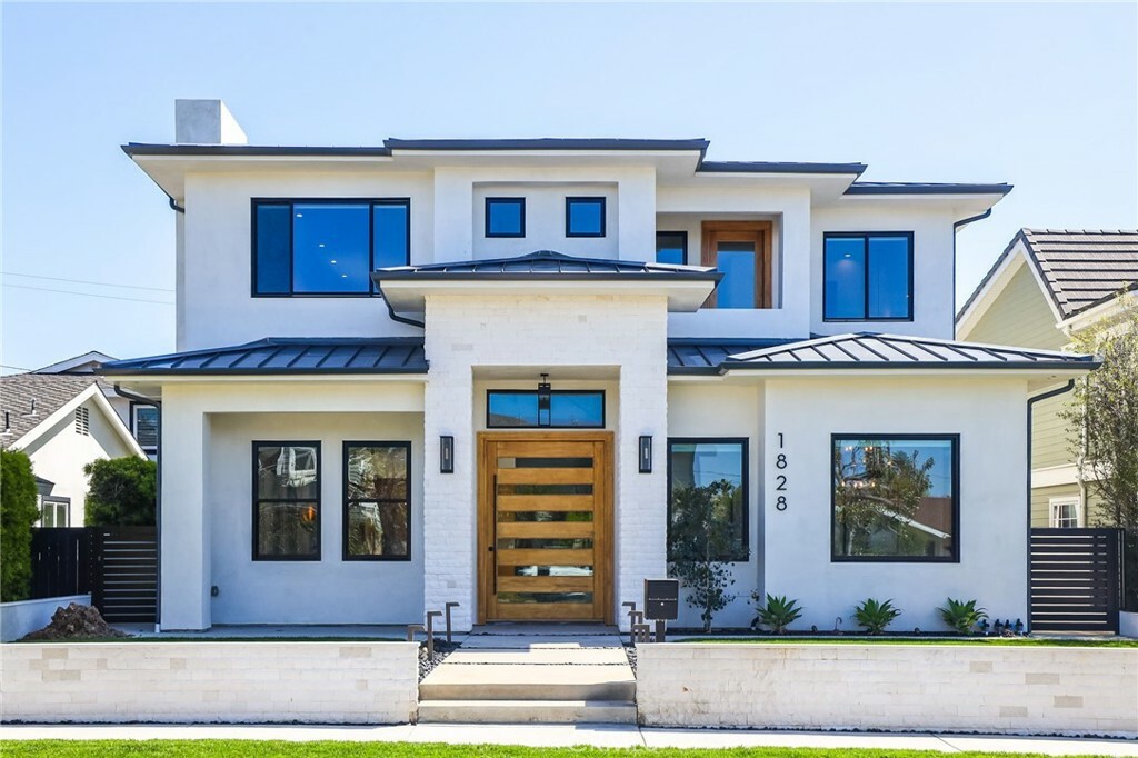 Property Photo: 1828 Pine Street CA 92648