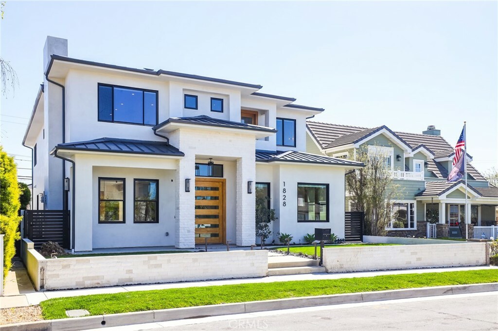 Property Photo:  1828 Pine Street  CA 92648 