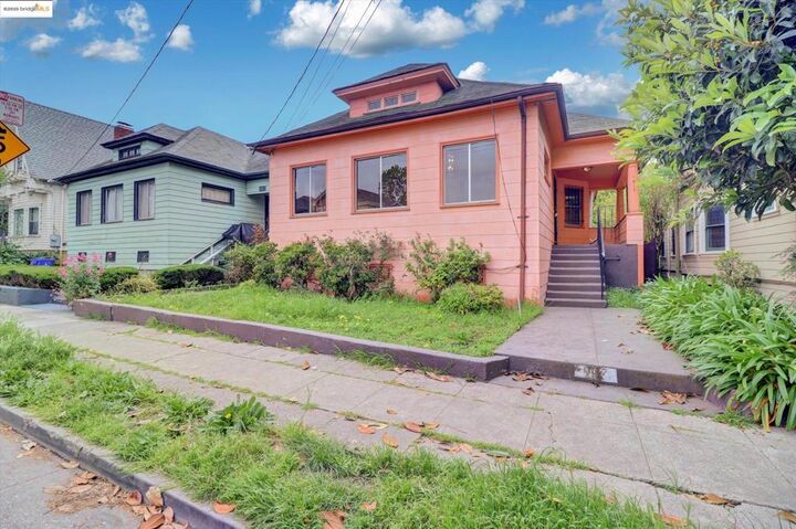 Property Photo:  1017 56th St  CA 94608 