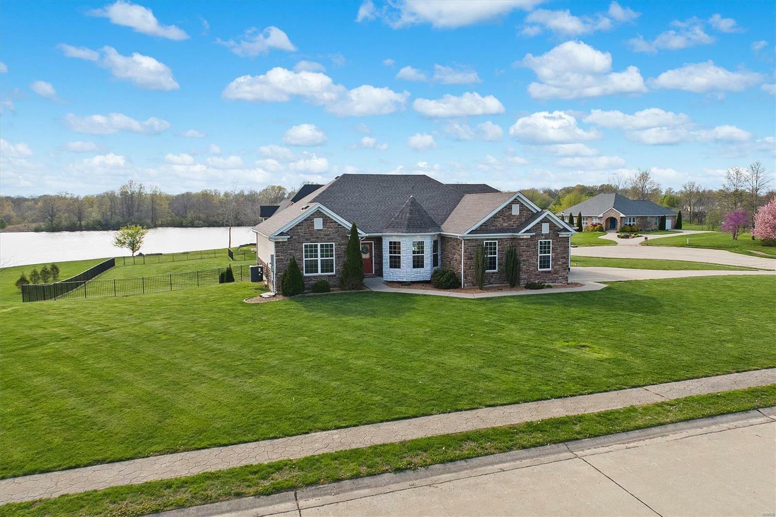 Property Photo: 2 Arthurs Court IL 62294