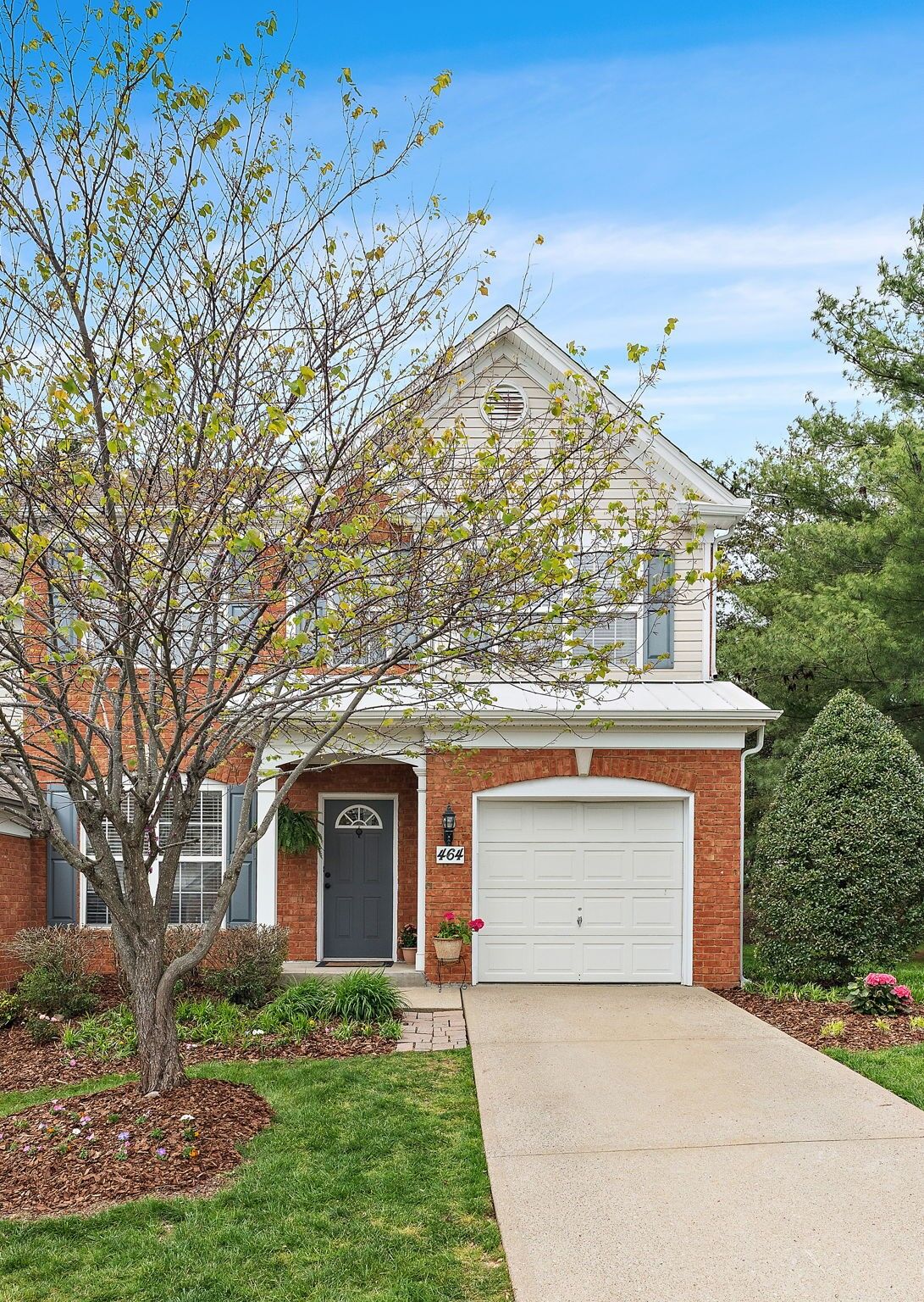 Property Photo:  464 Old Towne Dr  TN 37027 
