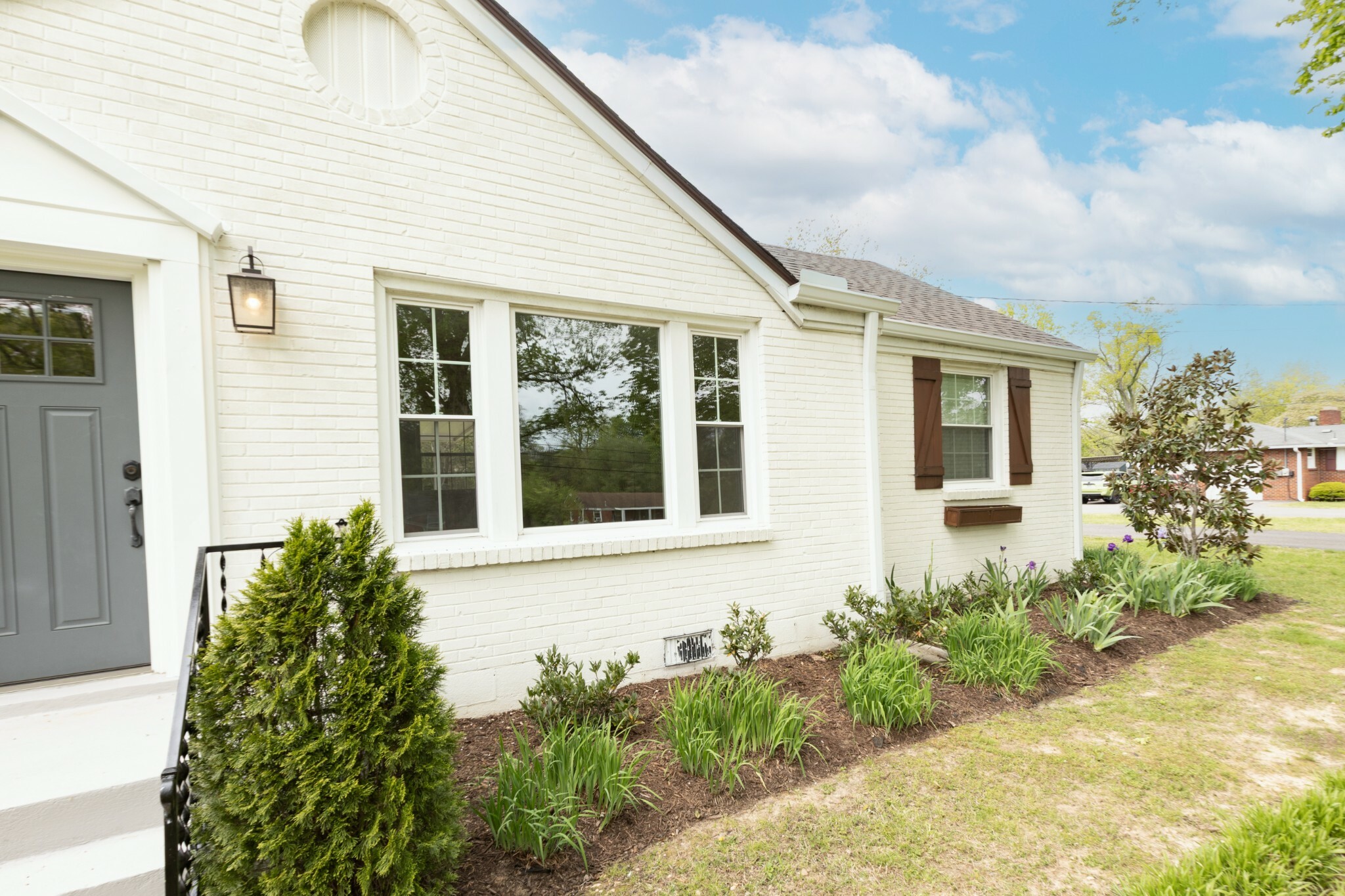Property Photo: 329 Wimpole Dr TN 37211