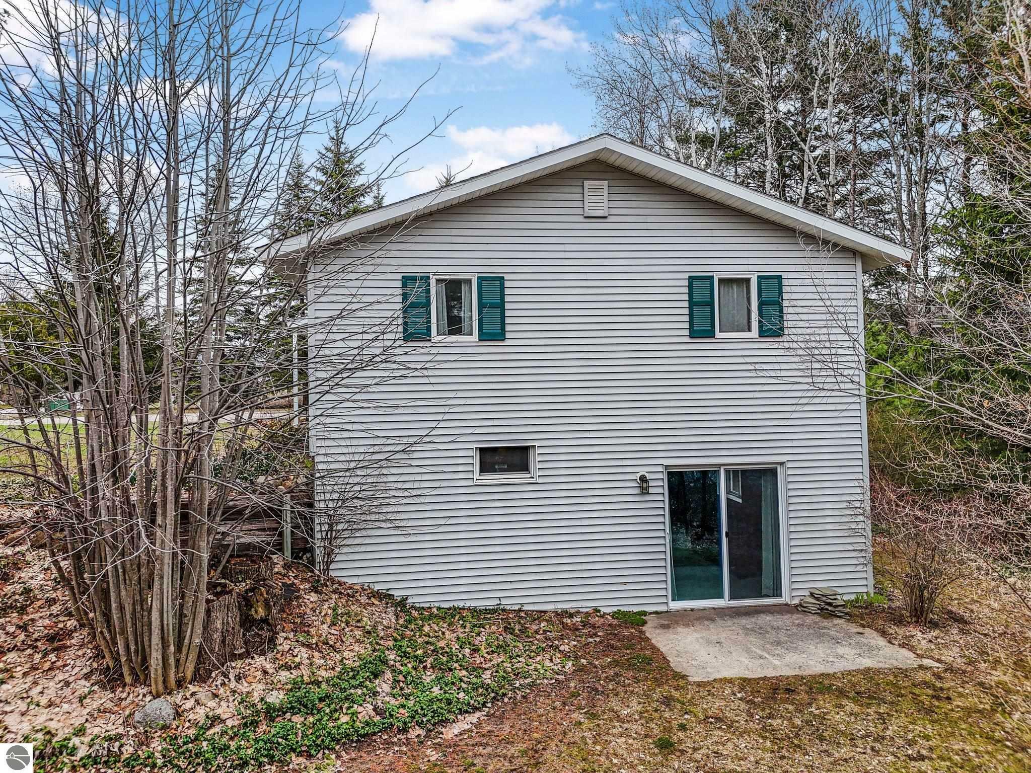 Property Photo:  4351 Hearthside Drive  MI 49684 