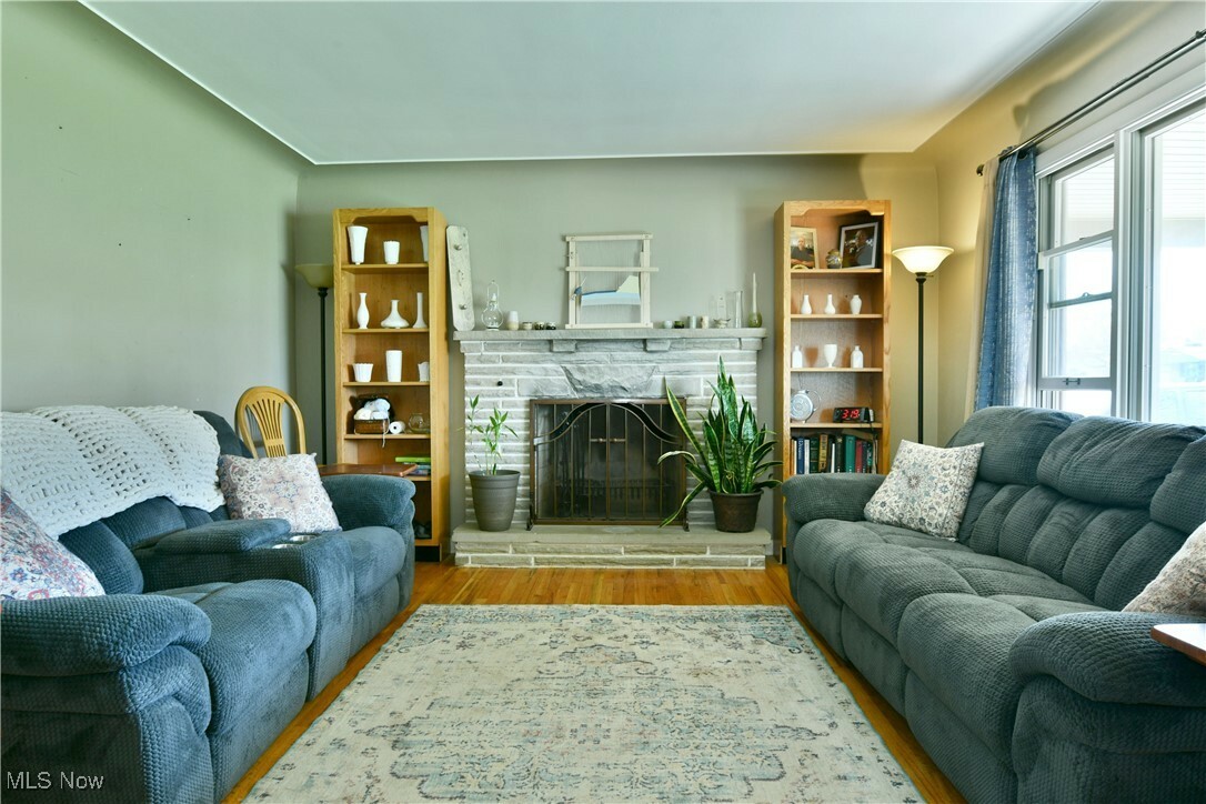 Property Photo: 1065 Collins Avenue OH 44515