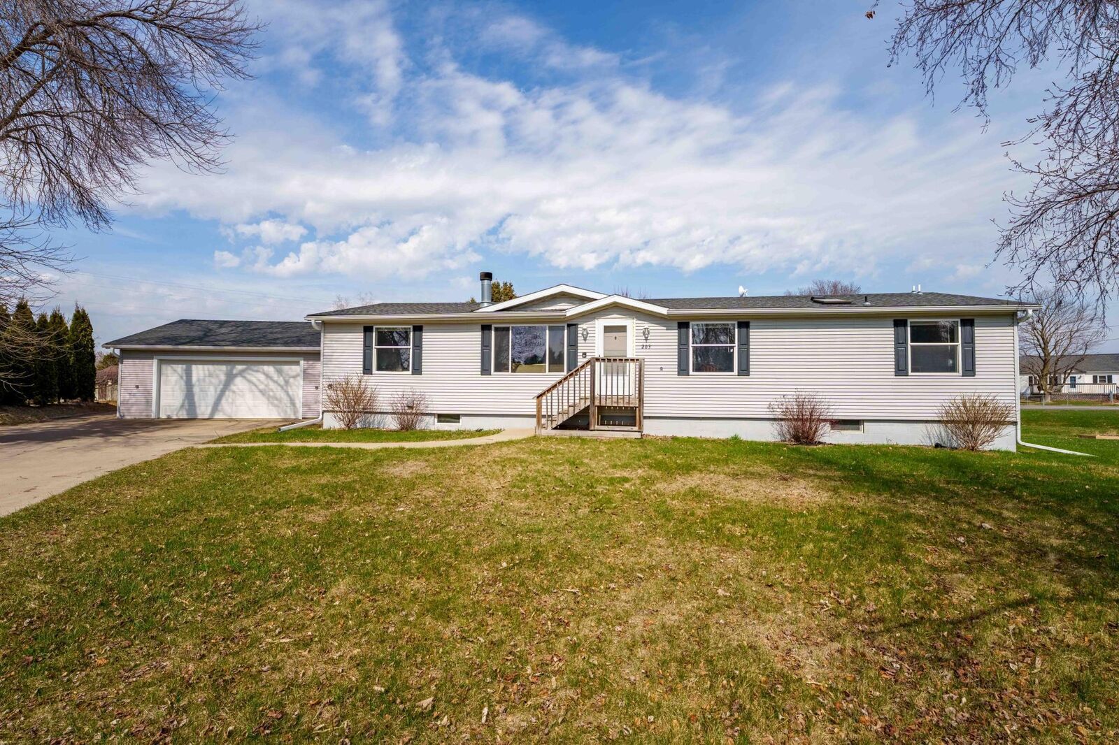 Property Photo: 203 Todd Court MN 55985