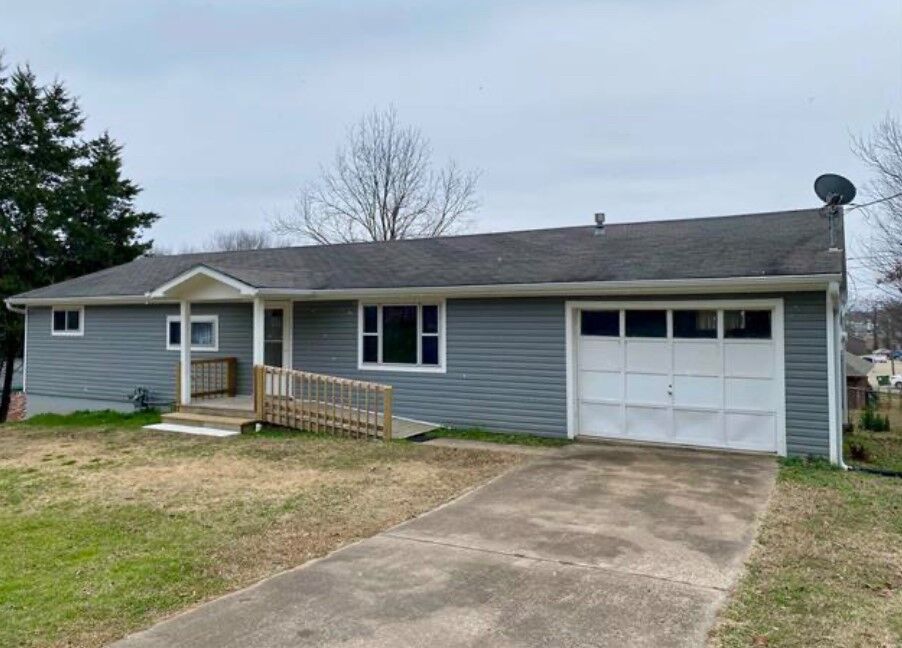 Property Photo:  903 Oakland  AR 72830 