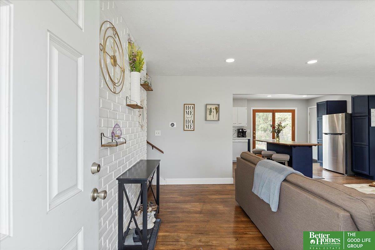 Property Photo: 1722 N 110th Avenue NE 68154