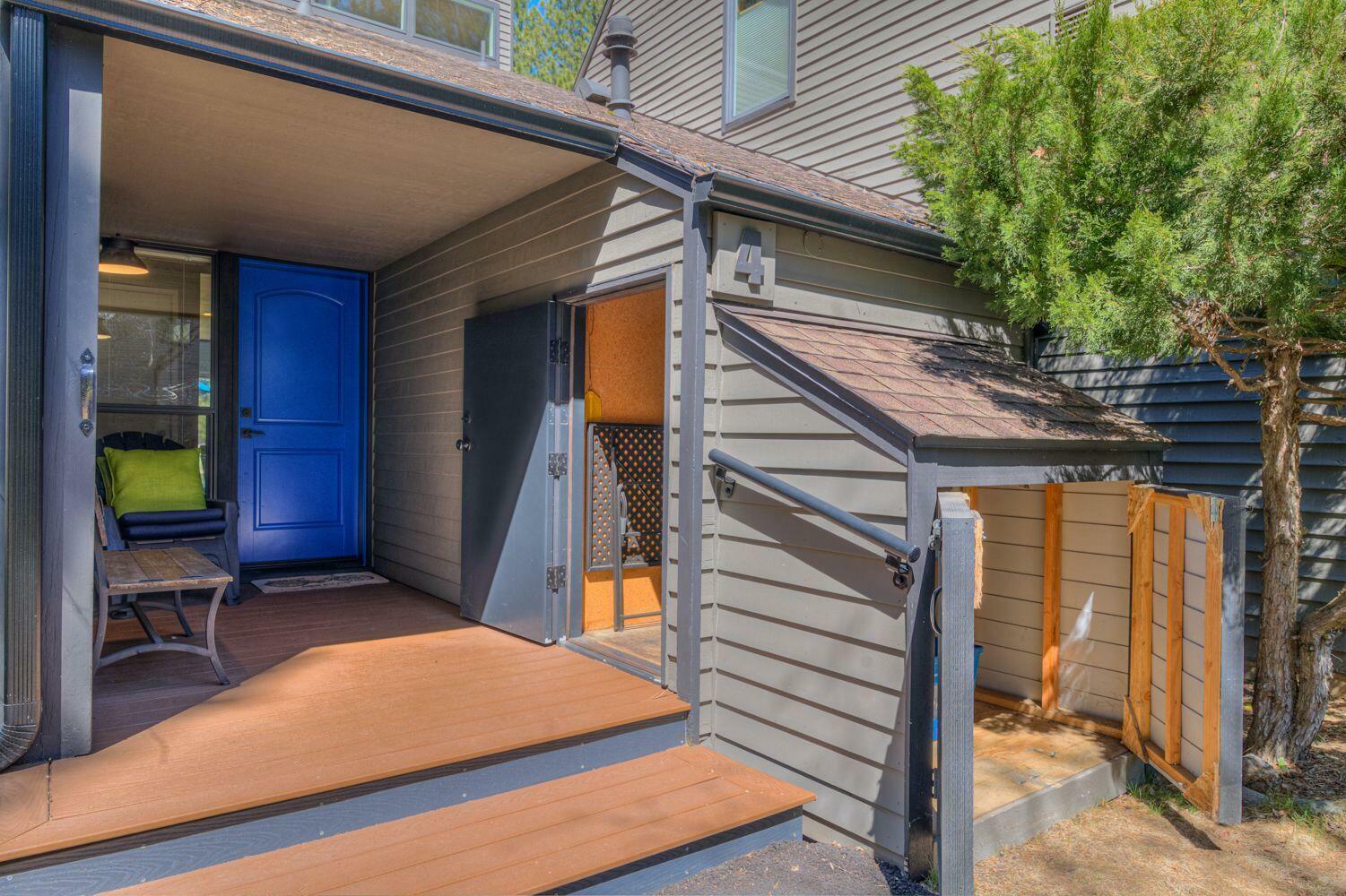 Property Photo: 57265 Overlook Road 4 OR 97707