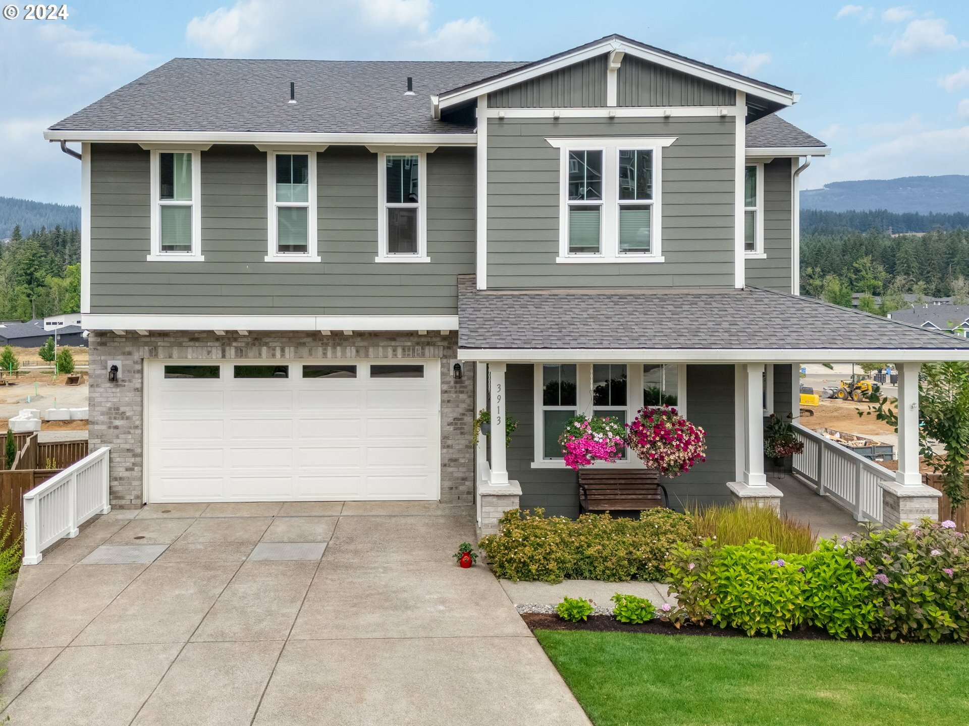 Property Photo: 3913 NW 62nd Cir WA 98607