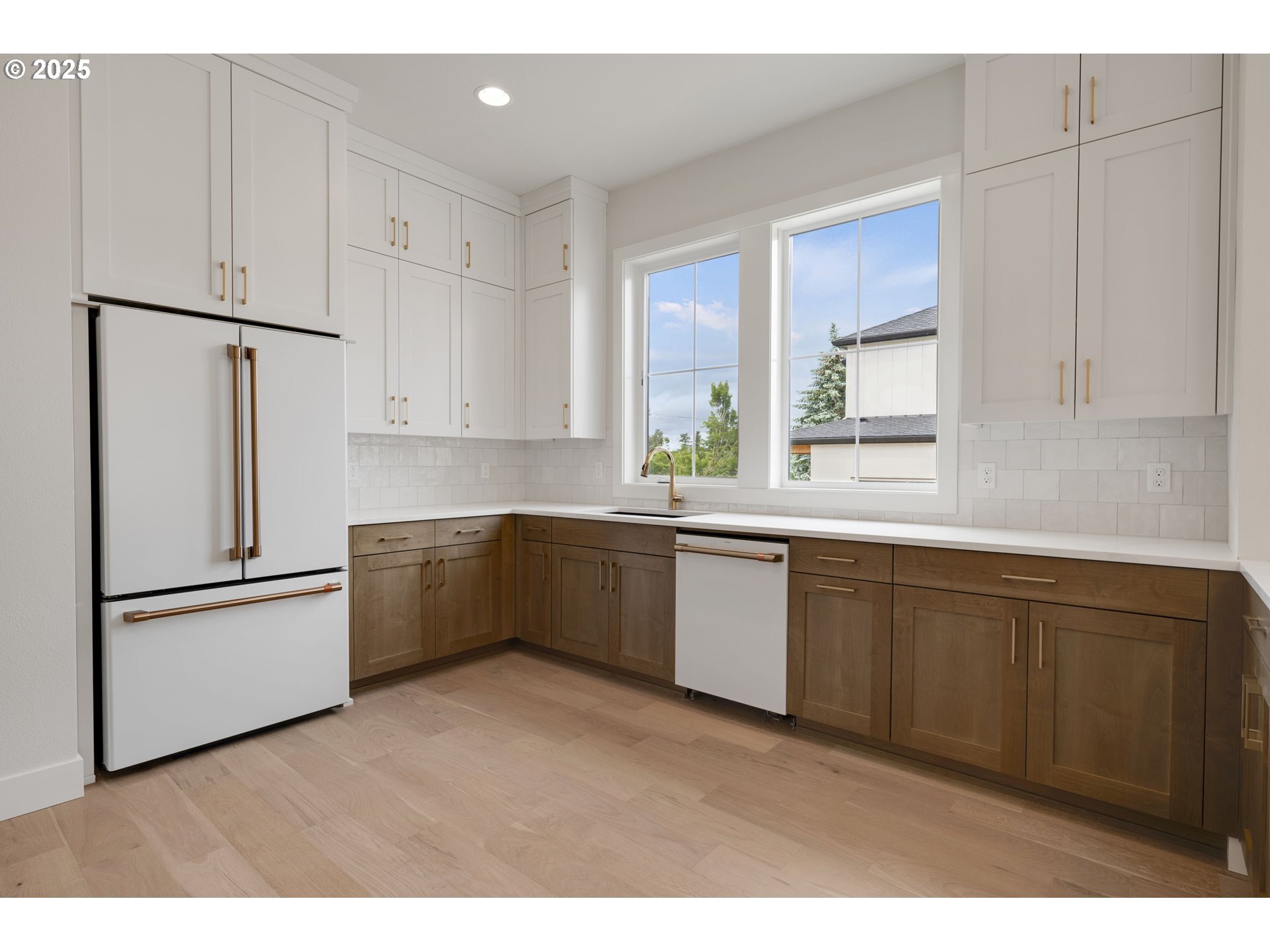 Property Photo: 3823 Carman Dr OR 97035