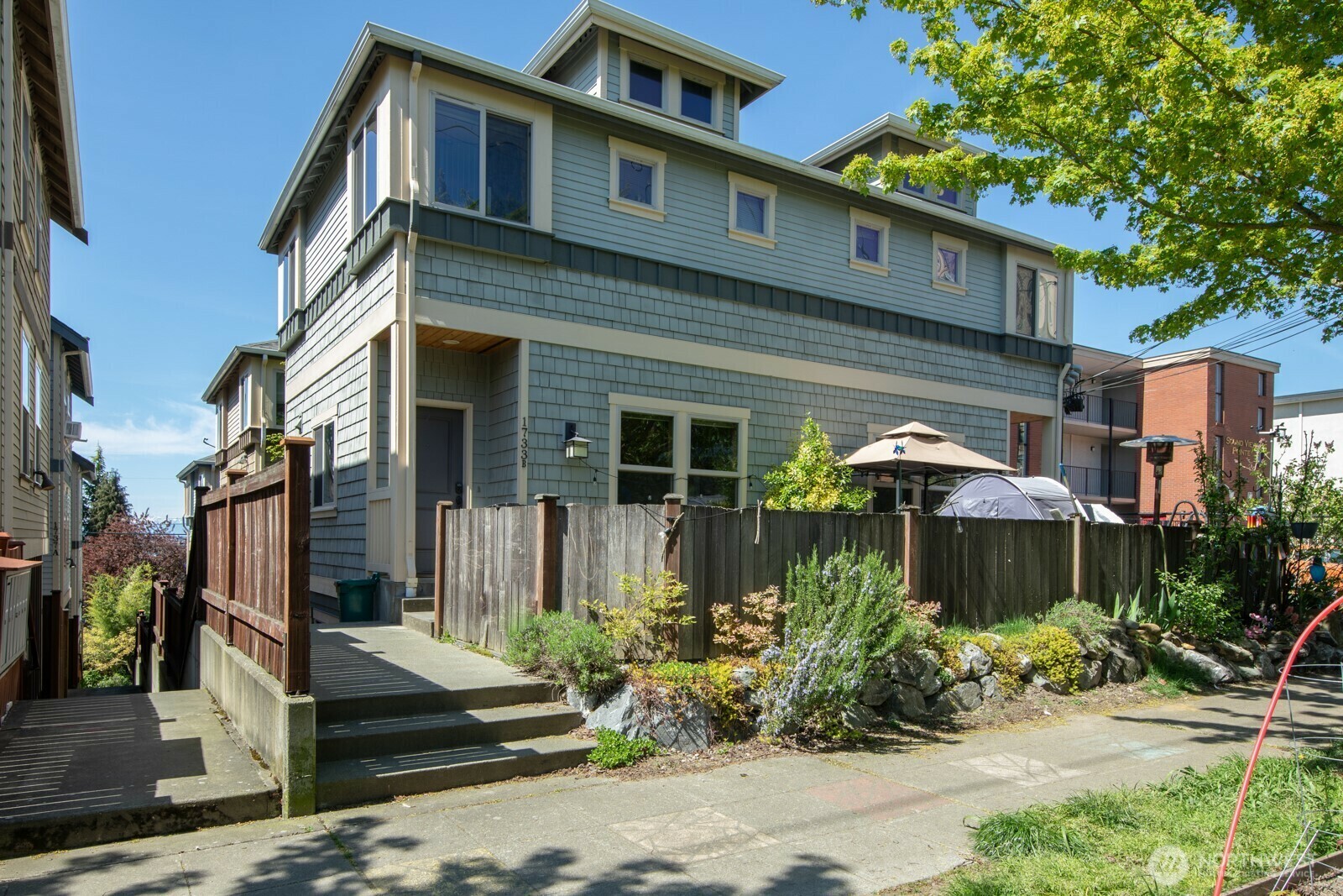 Property Photo: 1729 13th Avenue S B WA 98144