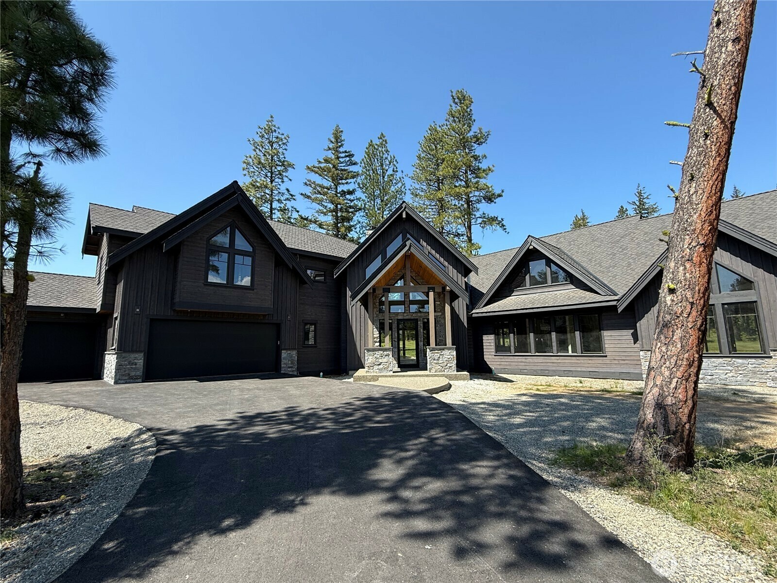 Property Photo: 221 Tipple Hill Loop WA 98922