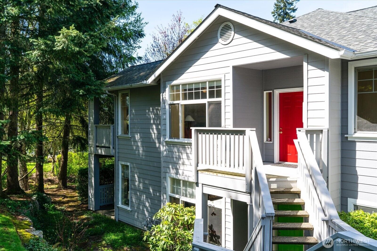 Property Photo: 4210 Stonebridge Way 201 WA 98037