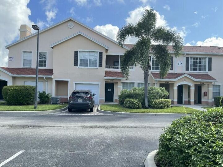 Property Photo: 2560 57th Circle FL 32966