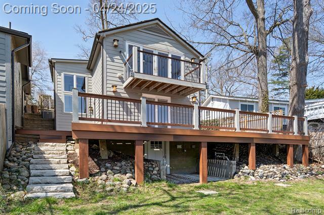 561 Bellevue Avenue  Orion Twp MI 48362 photo