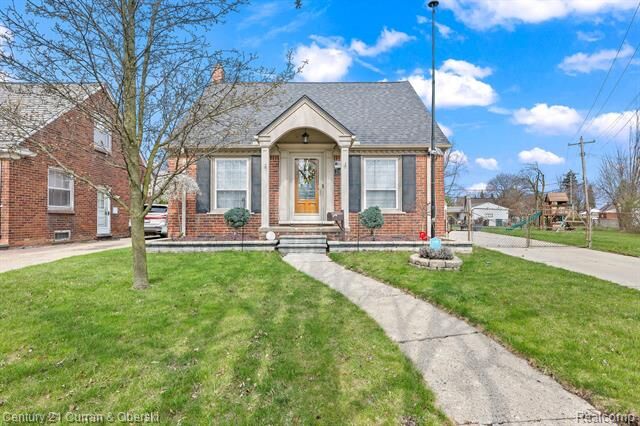 Property Photo: 2030 Walnut Street MI 48124