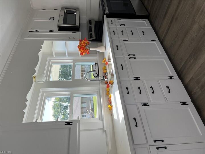 Property Photo: 101 Dahlgren Ave VA 23702