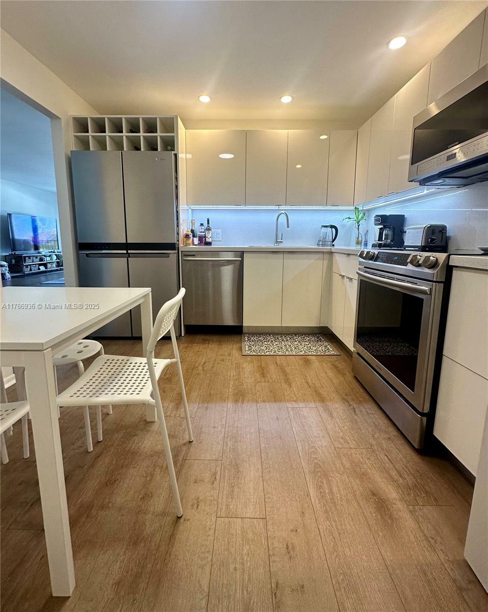 Property Photo: 575 Crandon Blvd 707 FL 33149