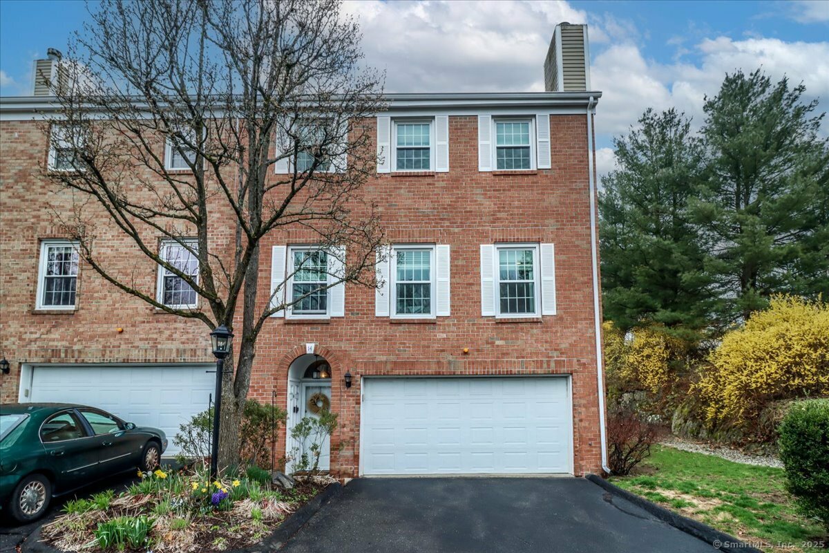 14 Kingswood Drive 14  Bethel CT 06801 photo