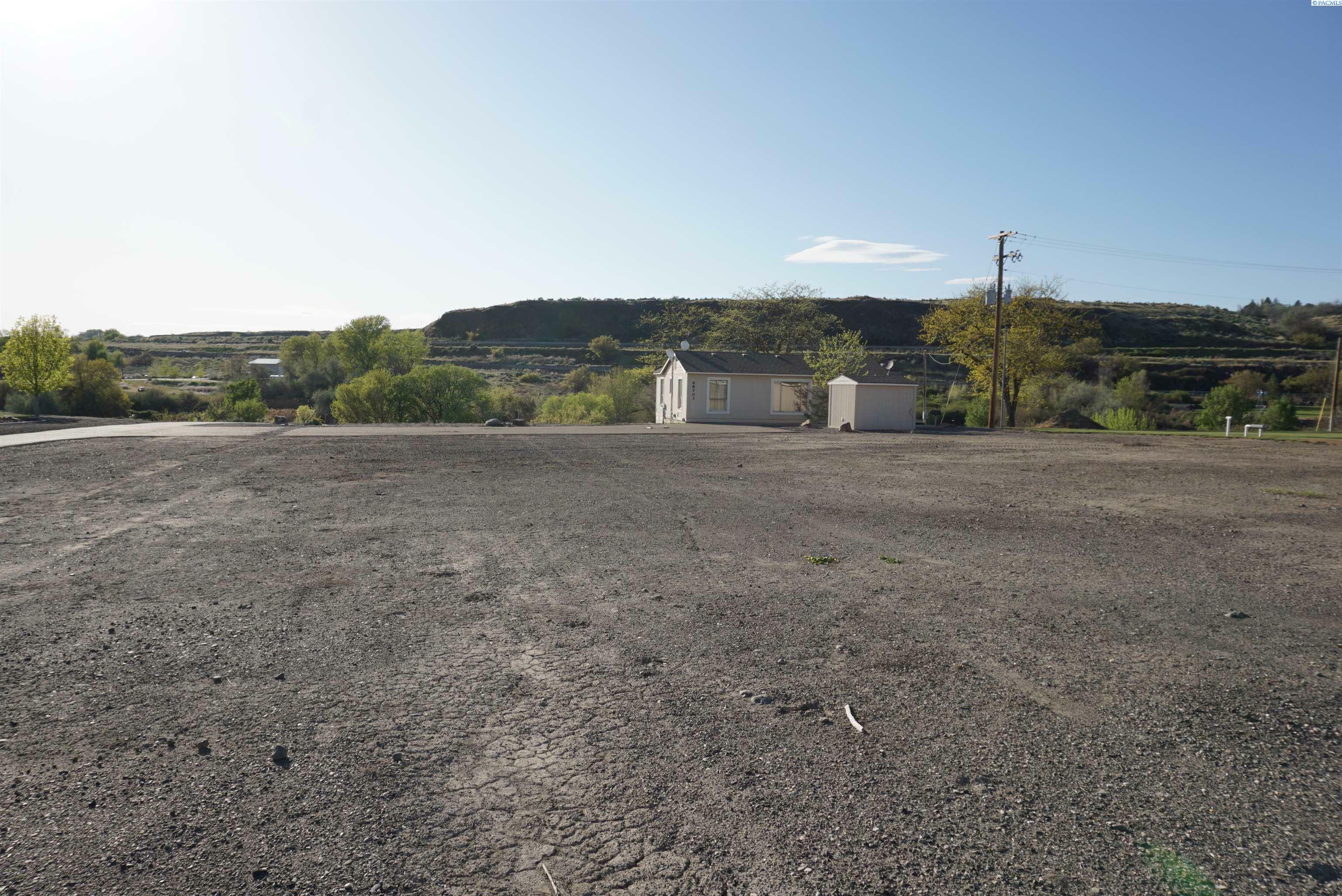 Property Photo: 68703 W Island View Pr WA 99350