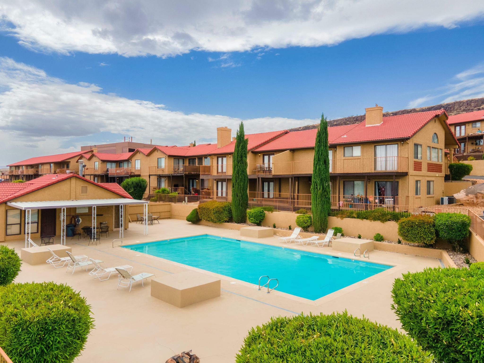 Property Photo: 161 W 950 S #B3 UT 84770