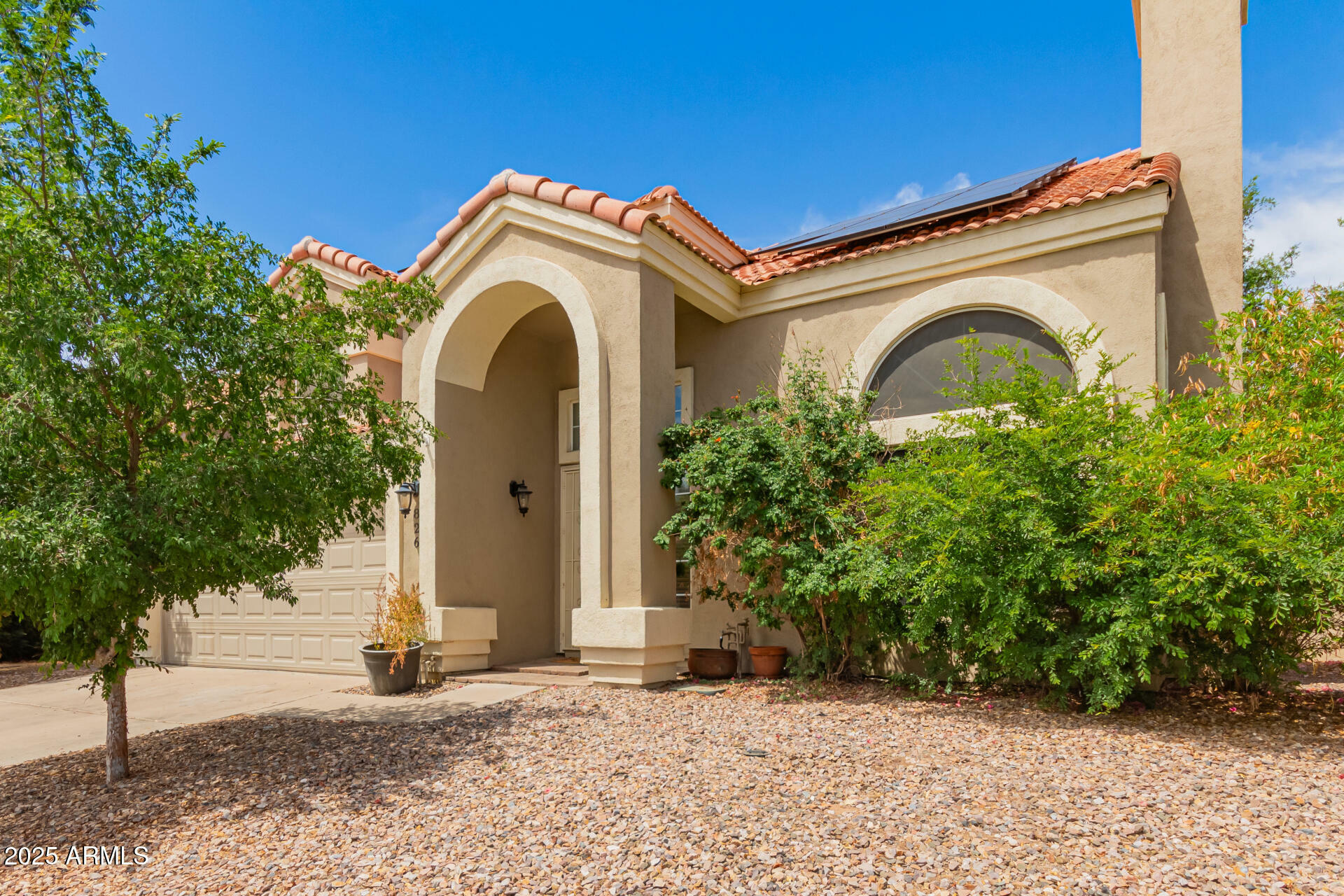 Property Photo: 826 W Devon Drive AZ 85233
