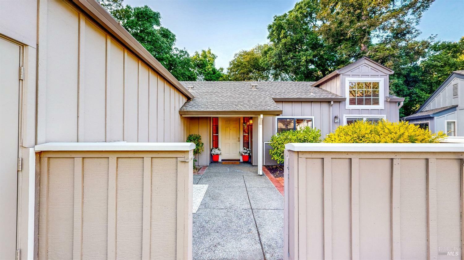 Property Photo: 18001 Harvard Court CA 95476