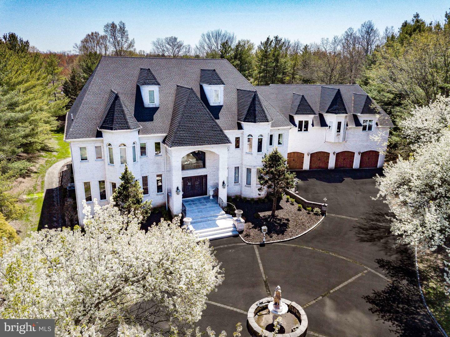 Property Photo: 832 Paradise Drive PA 19002